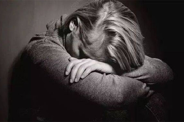 戀愛中的大學(xué)生抑郁得分最低 抑郁癥和什么因素有關(guān) 戀愛中的大學(xué)生抑郁得分最低 抑郁癥和什么因素有關(guān)