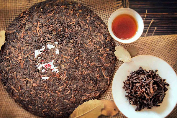 普洱茶生茶和熟茶哪個好 普洱茶買哪種好 普洱茶生茶和熟茶哪個好 普洱茶買哪種好