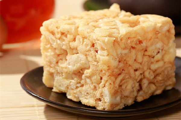 沙琪瑪適合減肥吃嗎 沙琪瑪?shù)臒崃坑卸喔? alt=